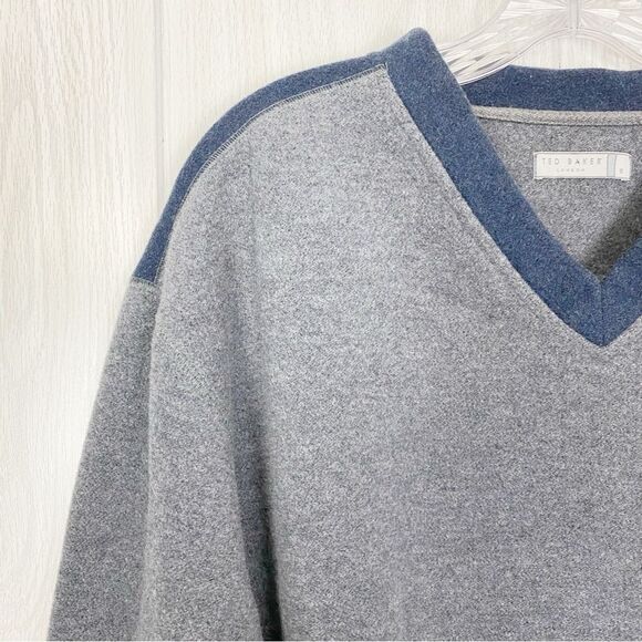 Ted Baker | Gray & Blue Color Block Fleece V-Neck Sweater Size 5 (XL) - Picture 7 of 12